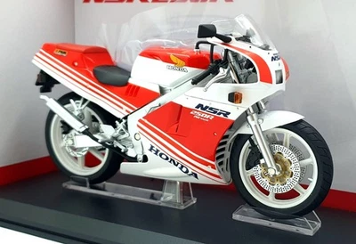 Aoshima 1/12 Scale 11156-3800 - 1988 Honda NSR250R - Red/White - Image 1 of 4
