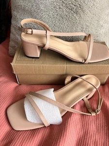 Ladies Low Heeled Sandals - Picture 1 of 5