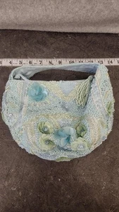 Bolso de hombro Hobo verde azul aguamarina con cuentas floral 3D - Imagen 1 de 13