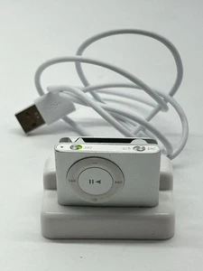 Apple iPod Shuffle 2nd Generation Model A1204 1GB Silver Tested Working 1gb - Picture 1 of 5