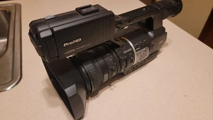 JVC GY-HM620U ProHD Mobile News Camera Broken (Will Not Turn On) - Picture 1 of 6