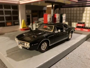 1967 Pontiac 400 in Raven Black, 1/43 Scale, American Muscle Series - Picture 1 of 8