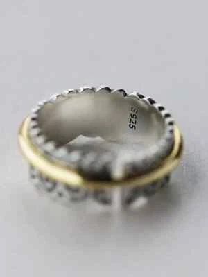 Anello uomo di metallo effetto intrecciato colore argento chiaroDiametro: 2.2 cm - Immagine 1 di 2