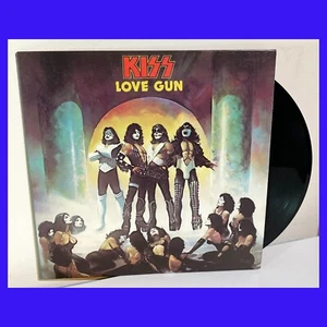 Rare KISS "LOVE GUN" LP Vinyl Record 1985 PolyGram Pressing w/ ERROR LABELS - Foto 1 di 6