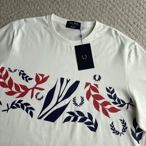 Camiseta Top Fred Perry Reediciones Archive Vine Gráfico Blanca Para Hombre 2XL XXL NUEVA CON ETIQUETAS - Imagen 1 de 16