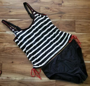Maurices M Raya blanca negra Ruched 2pc UW Tankini Traje de baño EUC - Imagen 1 de 3