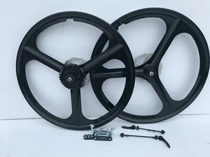 PAIR MAGNESIUM BIKE WHEELS 700c SHIMANO FREEWHEEL UK STOCK+TOOLKIT 3 BLADE NEW - Picture 1 of 46