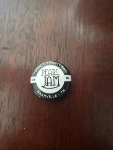 PEARL JAM 2022 Nashville TN Bridgestone Show Button Edizione Limitata 16/09/22 - Foto 1 di 2