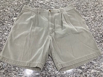 Shorts masculino Woolrich verde oliva tamanho 36 X8” algodão plissado zíper frontal. - Imagem 1 de 4