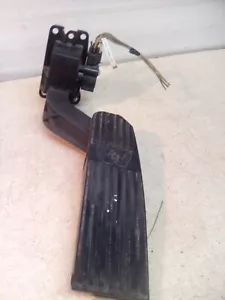 2016 Western Star A01-33220-000 Throttle Pedal - Picture 1 of 4