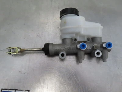 EB1239 2014 14 POLARIS RZR 4 800 BRAKE MASTER CYLINDER - Image 1 of 4