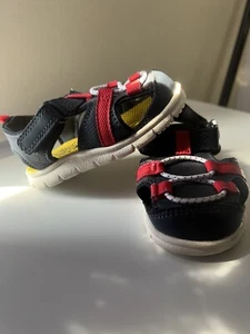 Blue Boys Toddler Size 4 Sandals Shoes - Picture 1 of 2