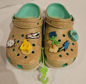 Crocs Clogs M9 Margaritaville W11 Tropical Jibbitz Also Guitar Pick Jibbitz New - Picture 1 of 10
