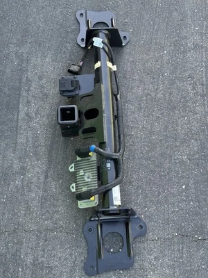 Barra de enganche de remolque remolque remolque remolque 25 Tesla Model Y MY 2025 FABRICANTE DE EQUIPOS ORIGINALES 1514757-00-H Foto 1 de 4