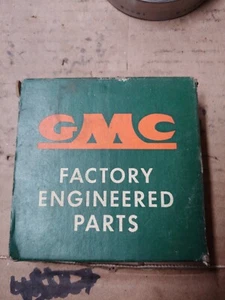 GMC 28521 bearing cup #4732 - Picture 1 of 3