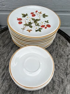 VTG Sheffield Strawberries ‘n Cream Stoneware 10 Plates 10.5” & 11 Saucers 6.5” - Picture 1 of 21