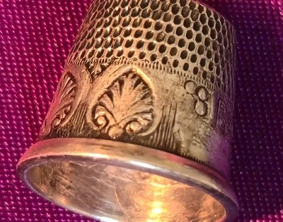 Dedal de plata de ley SGG diseño palmera talla 8 americano Foto 1 de 4