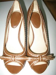 Zapatos de salón Studio Paolo para mujer talla 6 medianos punta abierta marrón imitación cuero usados en excelente estado - Imagen 1 de 3