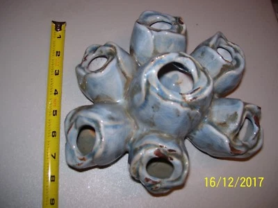 VINTAGE CERAMIC BLUE ROSE FLOWER FROG, DECORATIVE FLORA, GARDEN SUPPLIES  FS - Image 1 of 4