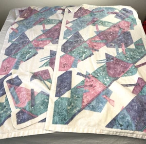 VTG 90s Springmaid Bath (2) & Washcloth Towel Set Geometric Purple, Pink USA - Picture 1 of 7