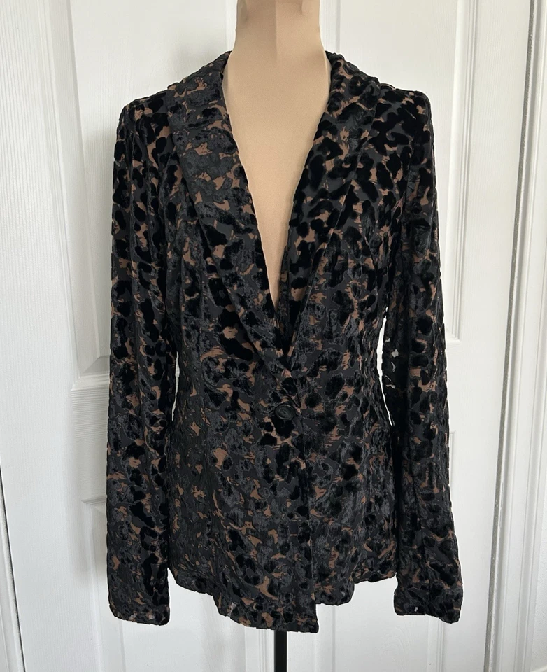 Blazer de noche Guess $138 para mujer Lisa de terciopelo de leopardo marrón/negro talla 6 Foto 1 de 4