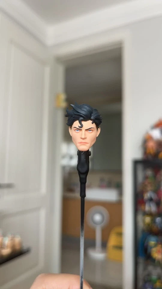Óculos Superboy esculpido com cabeça 1:12 para corpo de boneco de ação mafex masculino 6" - Imagem 1 de 3