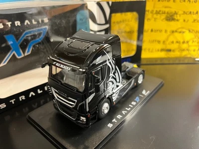 1/43 Eligor Iveco Stralis XP All Blacks 115902 nero noir black schwarz camion - Immagine 1 di 3