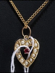 A Seed Pearl Heart Pendant - Picture 1 of 7