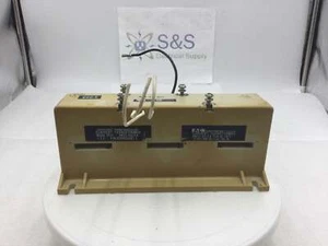 Eaton 3P10 600:5 A. Current Transformer 600V - Picture 1 of 5