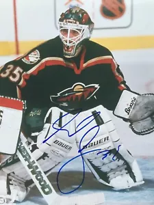 MANNY FERNANDEZ SIGNED 8x10 PHOTO MINNESOTA WILD AUTOGRAPH - Picture 1 of 2