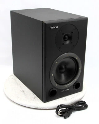 SINGLE - Roland DS-90A Bi-Amplified 2-Way Active Studio Monitor Speaker - Image 1 of 4