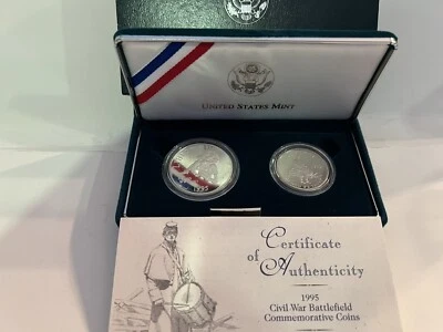 1995 S CIVIL WAR BATTLEFIELD COMMEMORATIVE 2- COIN SET.  SILVER $1. AND  .50. - Image 1 of 4