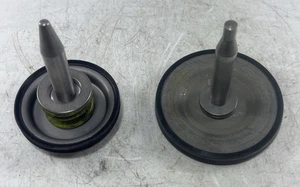Ford AOD AODE 4R70W 4R75 Transmission Overdrive & 3 Groove Reverse Servo Pistons - Bild 1 von 6