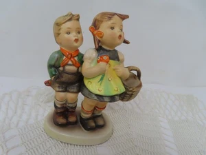 Goebel Hummel To Market HUM 49/3/0 TMK2 Full Bee 4.25" Tall - Picture 1 of 5