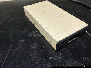 Commodore Amiga External 3.5 Disk Drive Flexible Data Systems Untested - Afbeelding 1 van 7