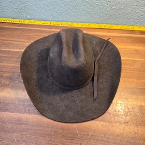 BARELY USED Genuine Twister Men's Felt Cowboy Hat Chocolate Brown - Picture 1 of 9