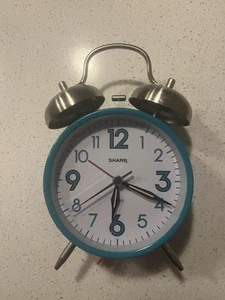 Sharp Retro Analog Twin Bell Turquoise Alarm Clock - Picture 1 of 2