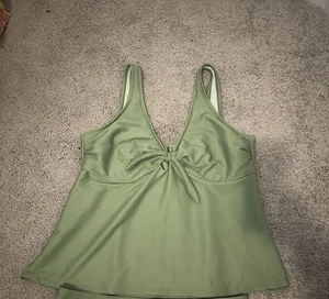 True Craft Green Swimsuit Tankini Top Size 2X Plus - Picture 1 of 4