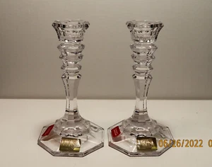 Par de candelabros de cristal columnata Mikasa Austria (2) 5 1/4" - Imagen 1 de 3