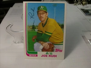 1982 Topps Traded #102T - Joe Rudi - Oakland Athletics 82-2023 - Picture 1 of 2