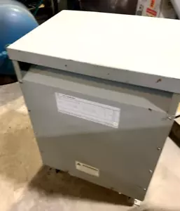 G.E. MODEL 9T23B3872 30kVa TRANSFORMER HV480 X LV208/120V 3PH 4W NEMA-1 - Picture 1 of 6