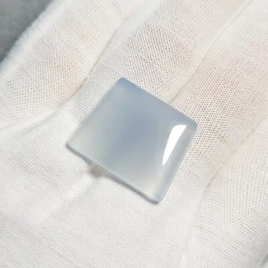 SELTENER Mohave hellblauer Chalcedon (AAAA Gel Grade) Trapez Cabochon; 23,78 (ct) - Bild 1 von 6