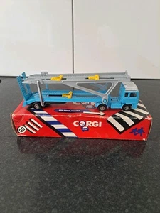 Corgi Volvo Globtrotter Car Transporter - Picture 1 of 3
