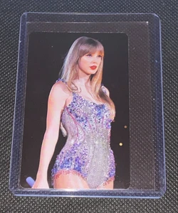 Tarjeta coleccionable Swift The Eras Tour Swifties de Taylor Swift - Imagen 1 de 2