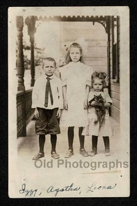 CUTEST ADORABLE KITTY CAT KITTEN KIDS PORCH R.P.P.C. OLD/VINTAGE PHOTO- G205 - Picture 1 of 1