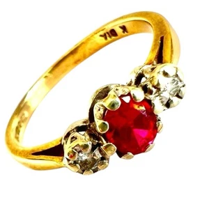 Ruby Ring 9ct Gold Size O Diamond Trilogy Vintage Hallmarked 375 2.4g 9K - Picture 1 of 24