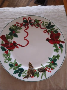 Royal Norfolk "Cardinal Christmas " 10.5" Dinner Plate - Picture 1 of 3