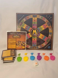 World Of Warcraft Trivial Pursuit Board Game Complete 2013 open box - Picture 1 of 12