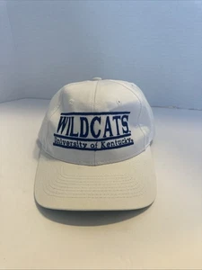 Cappello Berretto Kentucky Wildcats Vintage anni 90 Bianco Il Gioco Split Bar SnapBack Spellout UK - Foto 1 di 11