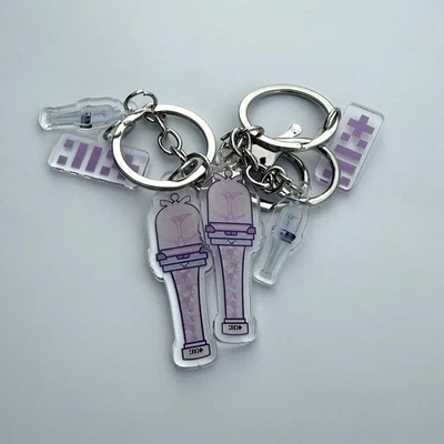2 件装 Kpop ILIT 可爱灯棒形丙烯酸钥匙链支架钥匙圈 Pendat — 第 1/4 张图片